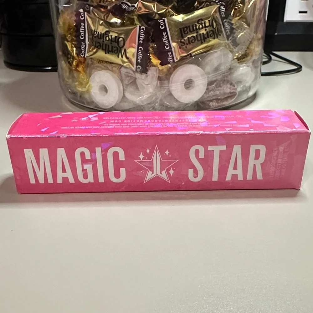 Jeffree Star 15.5 Magic Star Concealer